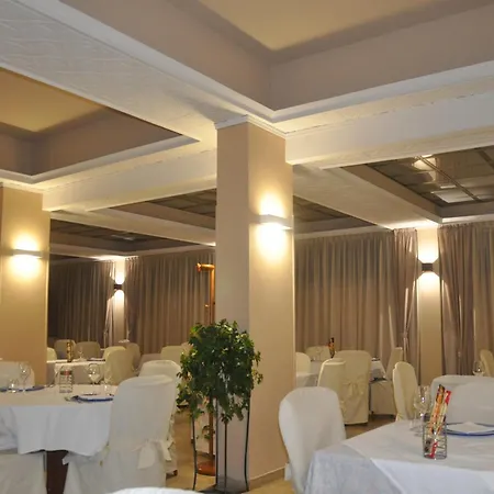 酒店 莫墨餐厅酒店 Polistena